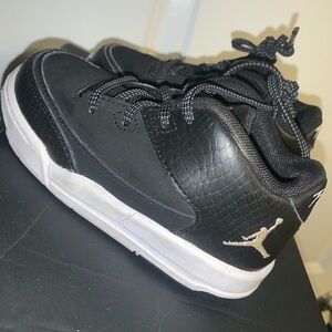 Toddler Black and White Jordan